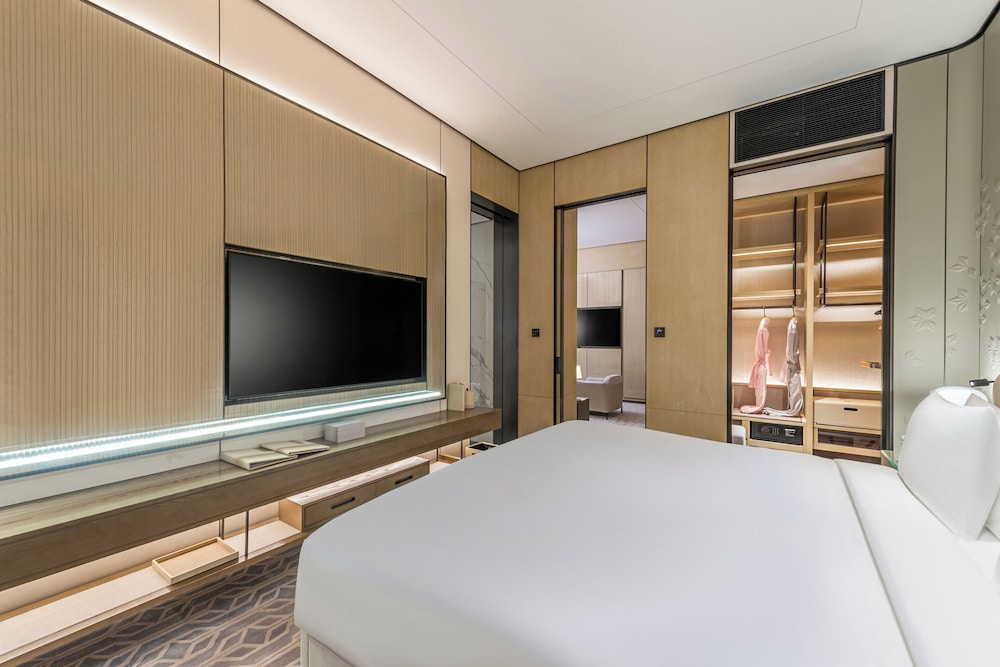 Premium Suite