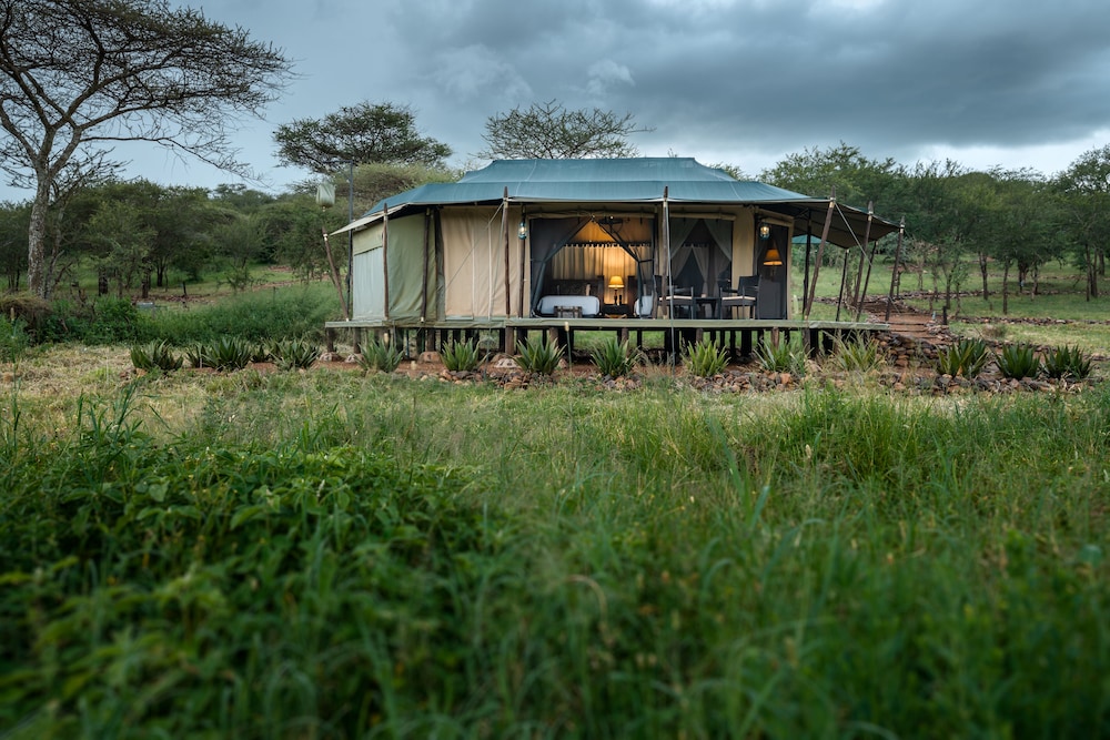 OLE SERAI LUXURY CAMP 1/39