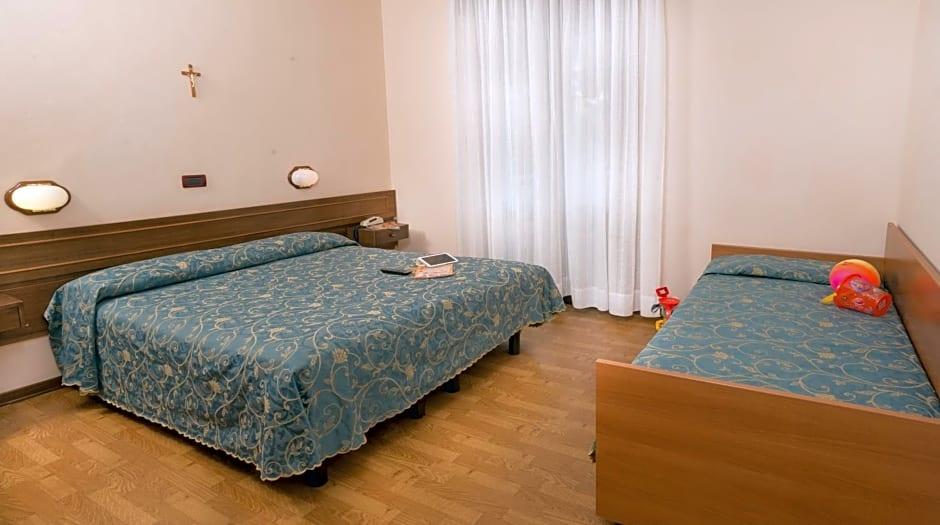 Hotel Trevi 6/30