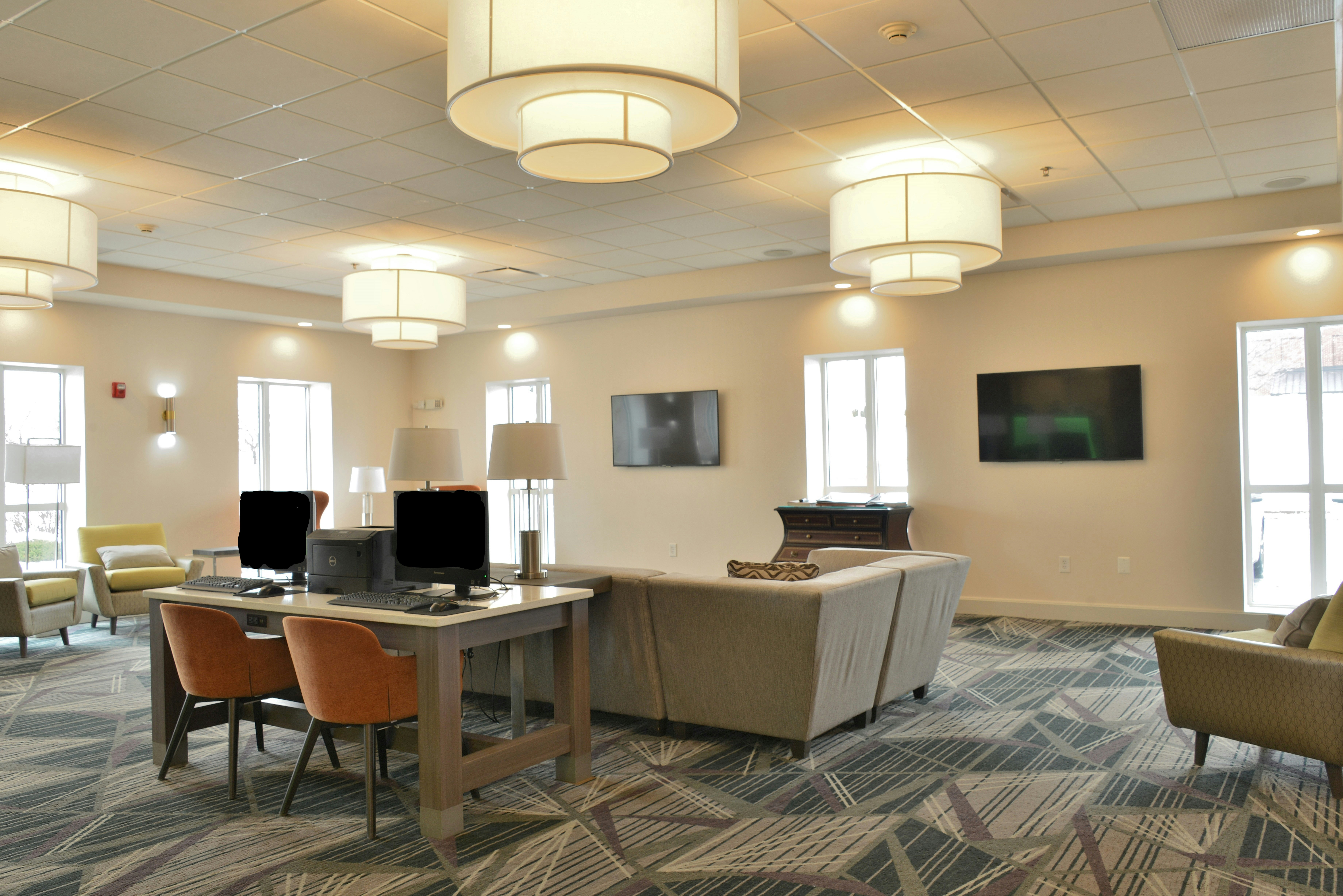 Holiday Inn Hotel and Suites Rochester Marketplace 54/64