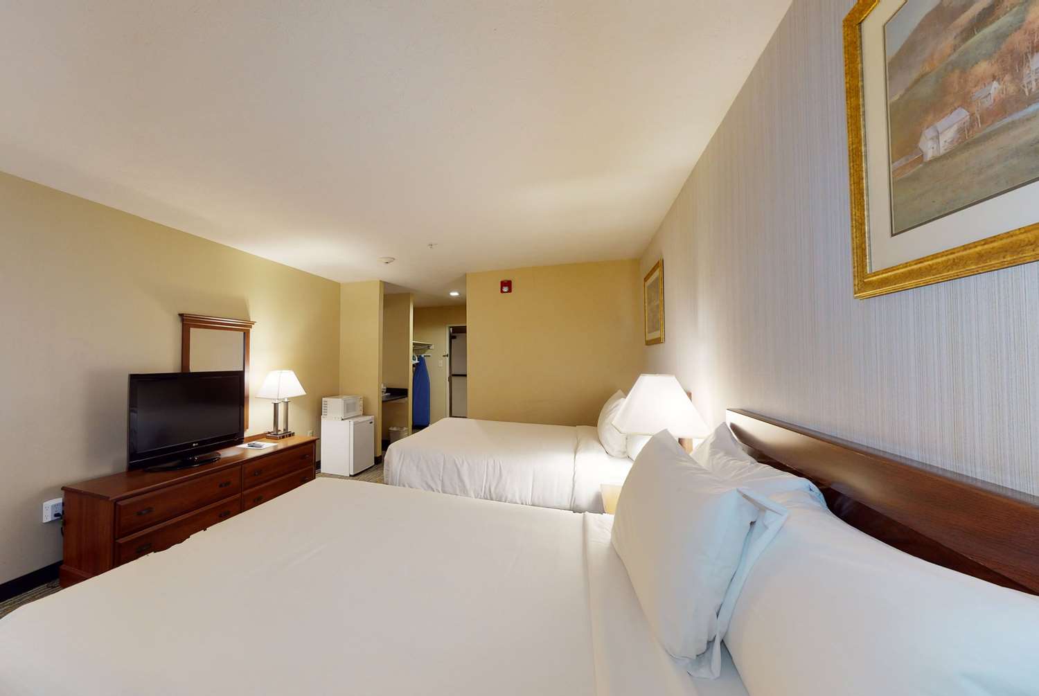 Ramada by Wyndham Strasburg 8/24