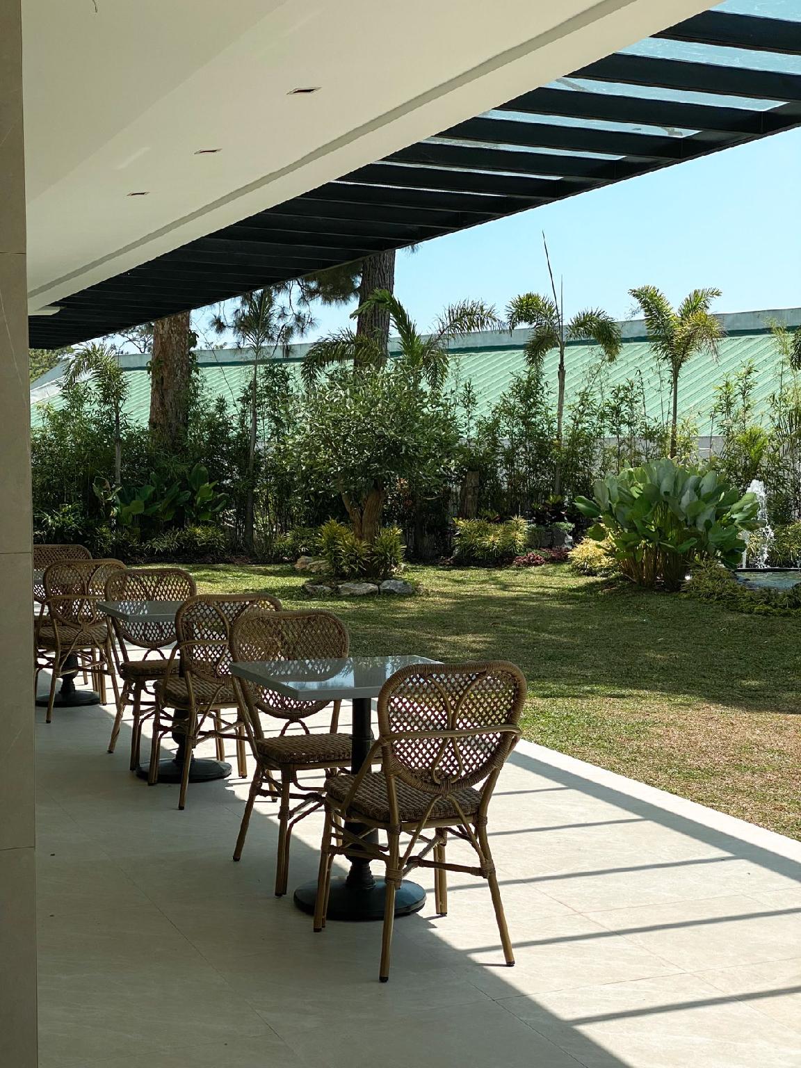 The Plaza Garden Hotel and Residences 21/23