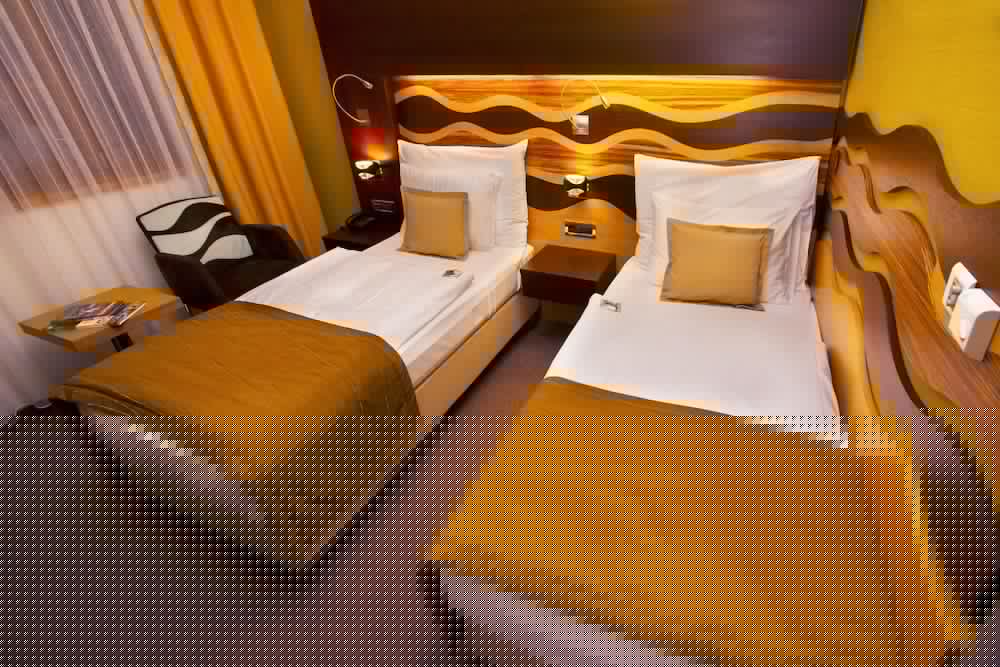 Danubia Gate Hotel 5/70