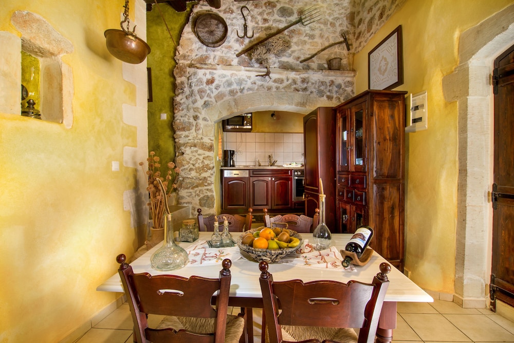 Samonas Traditional Villas 49/50