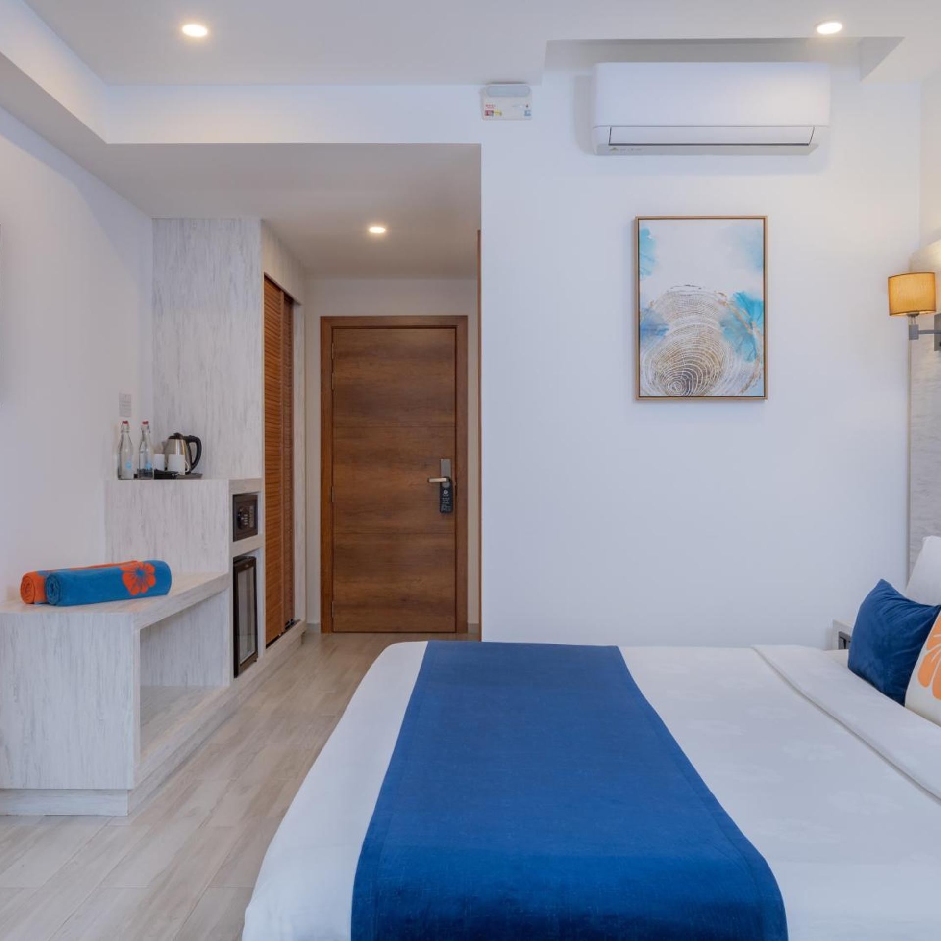 Deluxe, Double Bed, City View, Balcony, Kaani Palm Beach 4/9