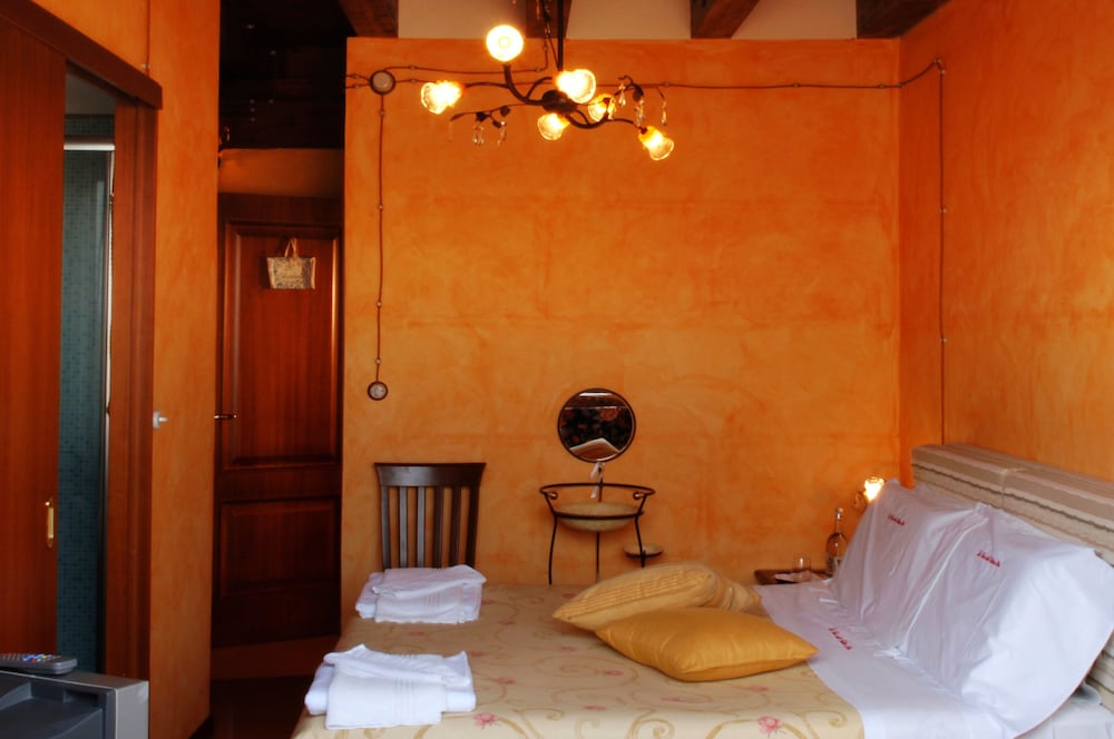 La Casa Sulla Collina Doro 33/62