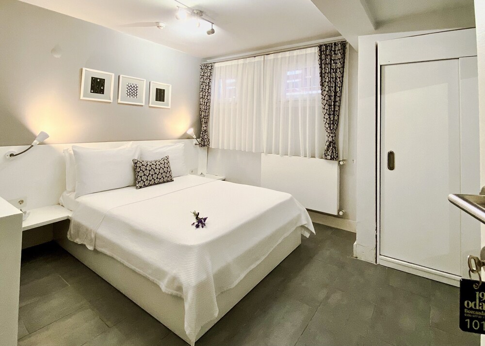 Economy, Plus, Double Bed
