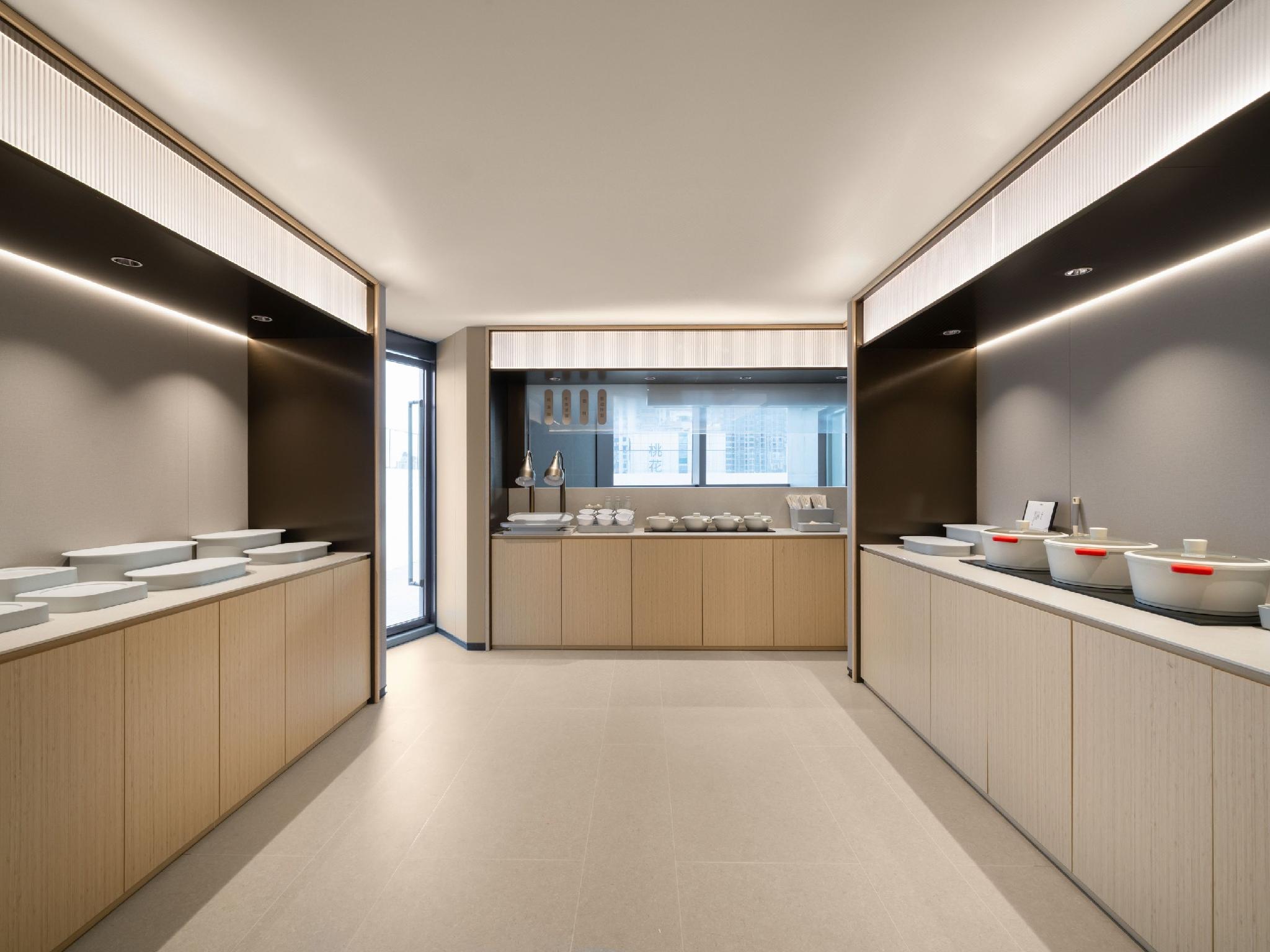 Ji Hotel (Beijing Road Pedestrian Street Tianzi Wharf) 18/50