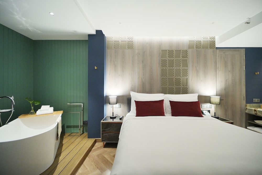 Ten Six Hundred, Chao Phraya, Bangkok by Preference 24/58