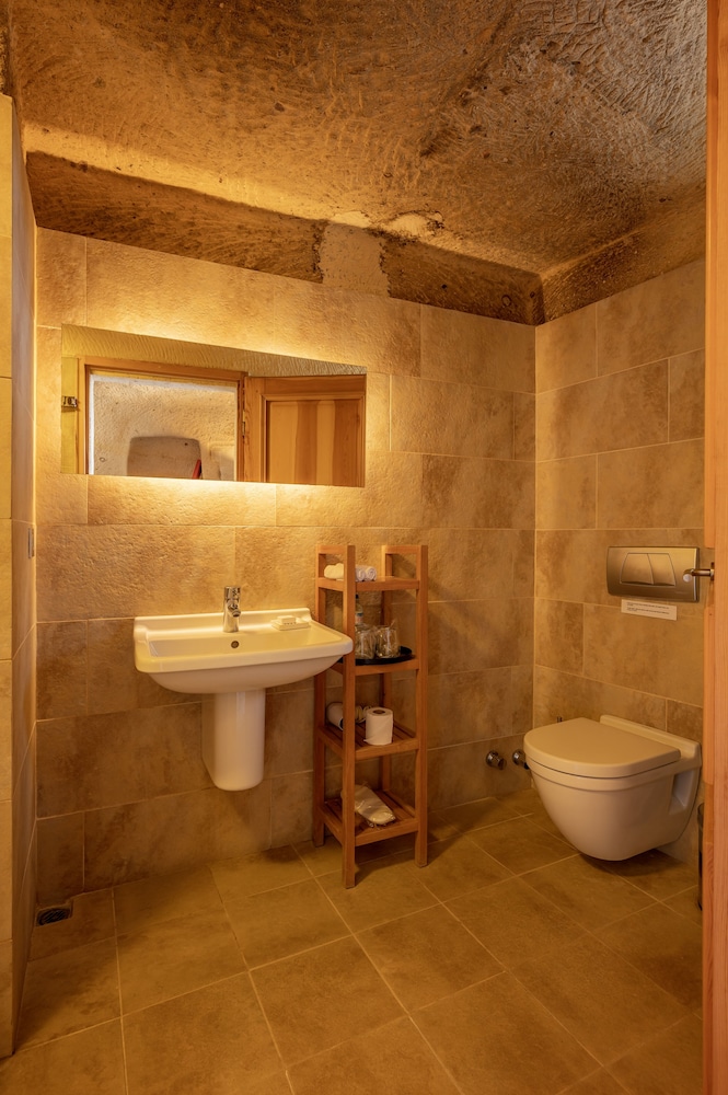 Serinn House 38/42