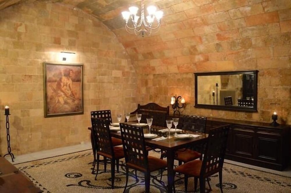 Medieval Villa 37/46