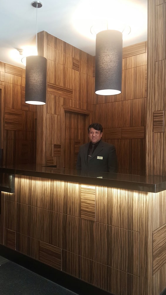 Americana Inn 5/50