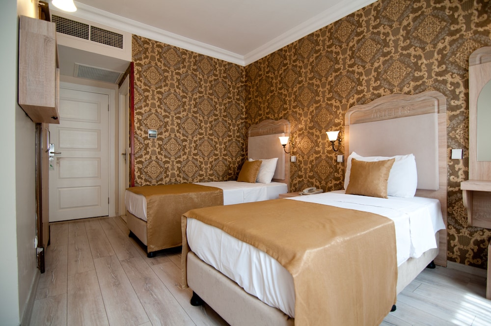 Artefes Hotel 14/70