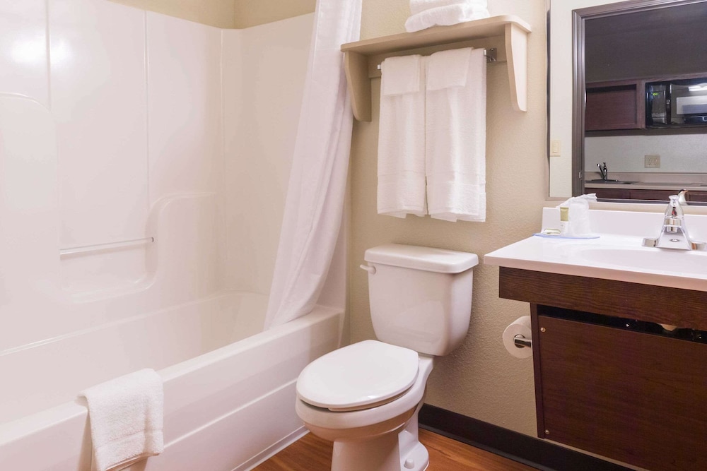 WoodSpring Suites Lafayette 22/26