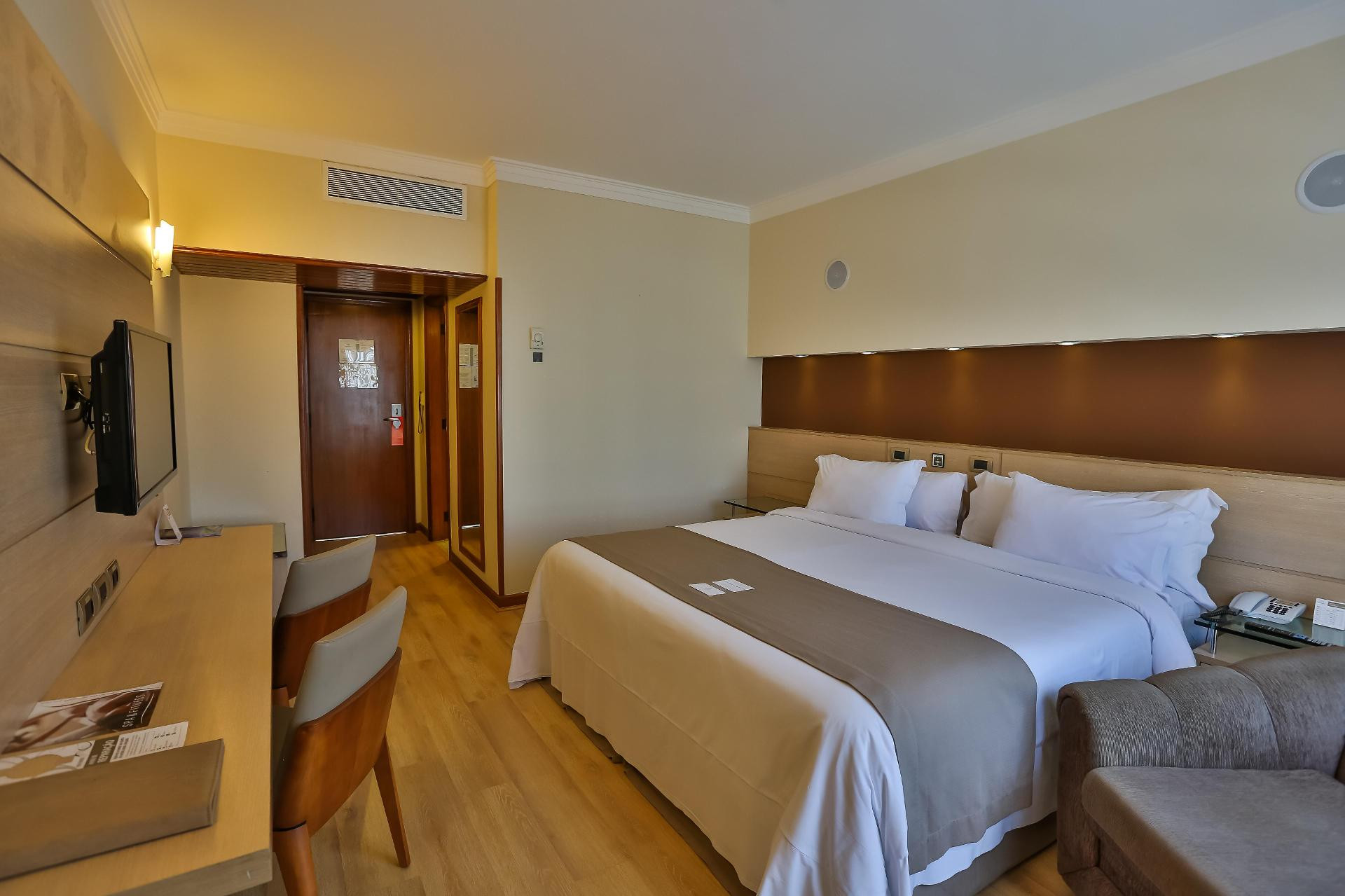 Premium, Double Bed, Street View