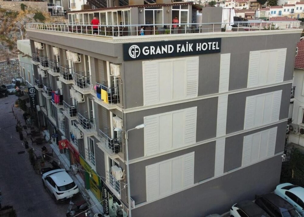 Faik Hotel 5/50