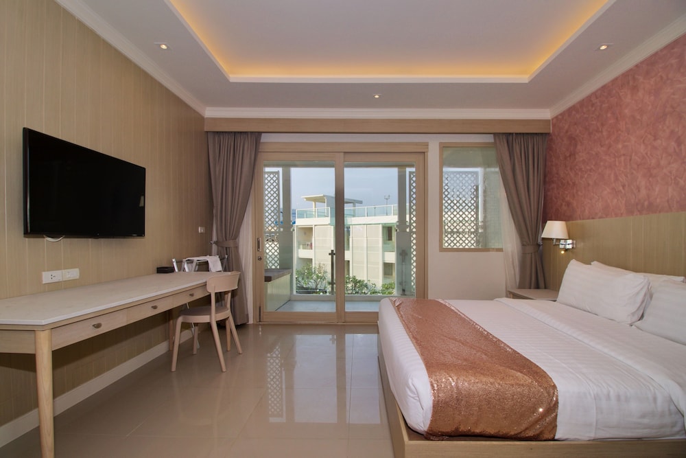 The Sea-Cret Hua Hin Hotel 32/73