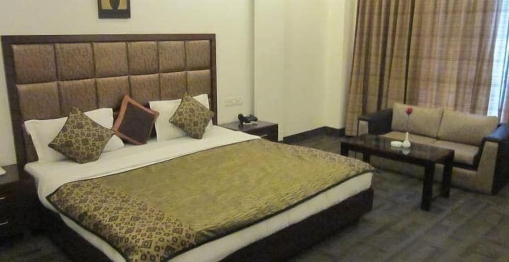 Hari S Court Hotel Delhi 8/45