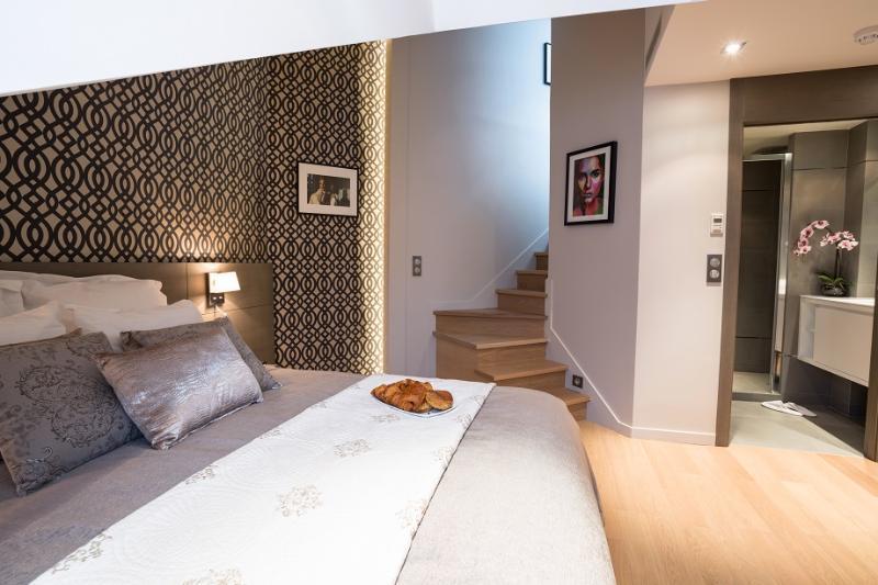 Duplex, Suite, Street View, Annex