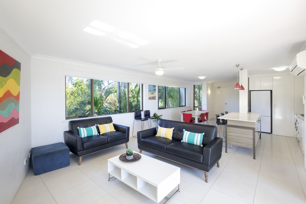 NOOSA SHORES RESORT 15/70