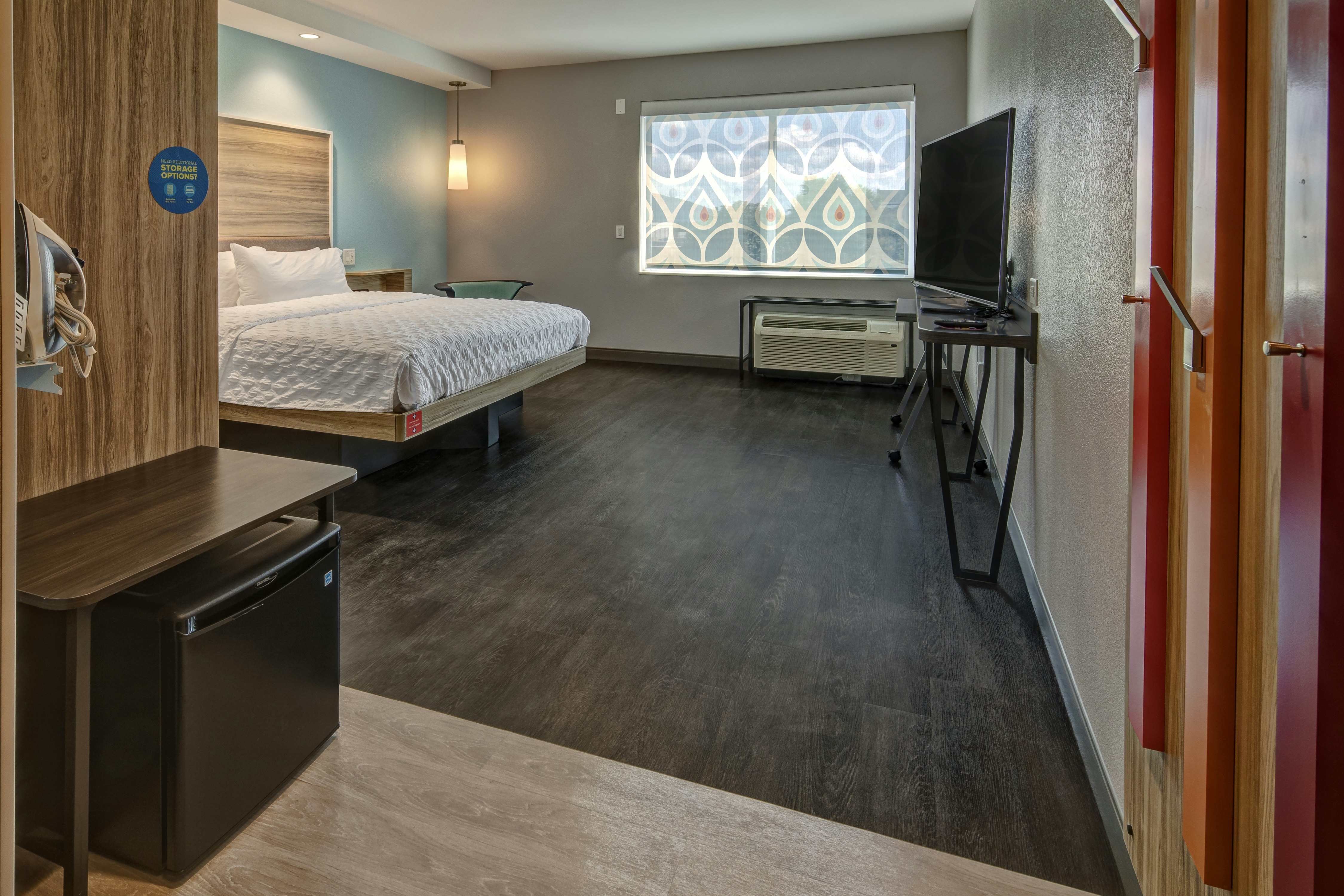 ROOM, KING BED, ACCESSIBLE