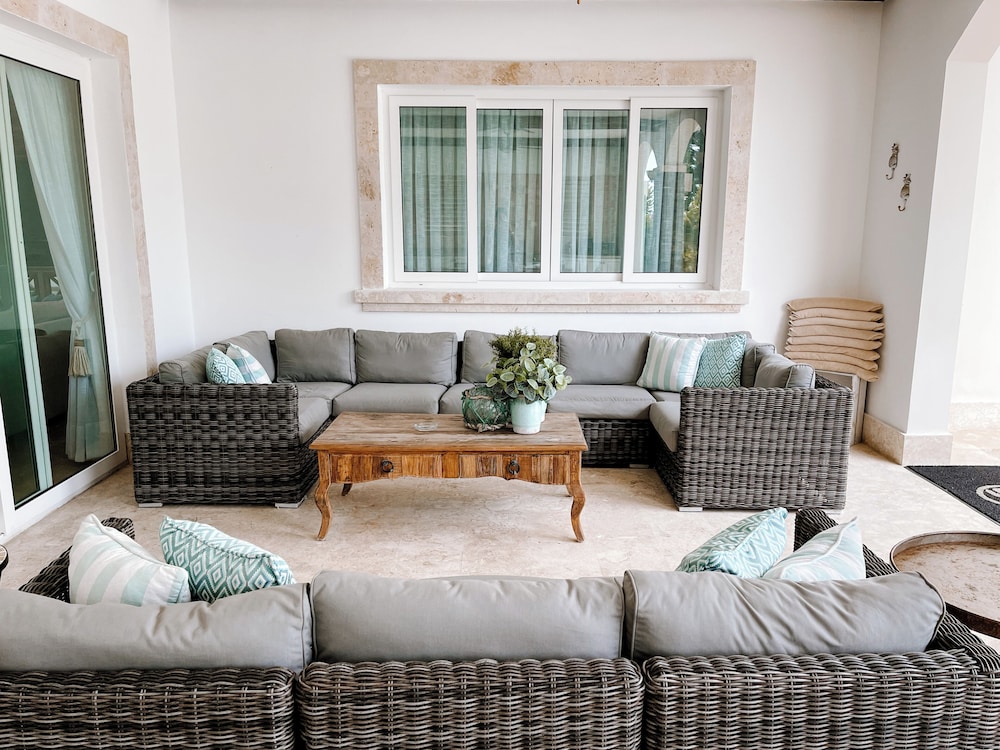 The Cliff 6 Bed Villa - All Inclusive 24/48