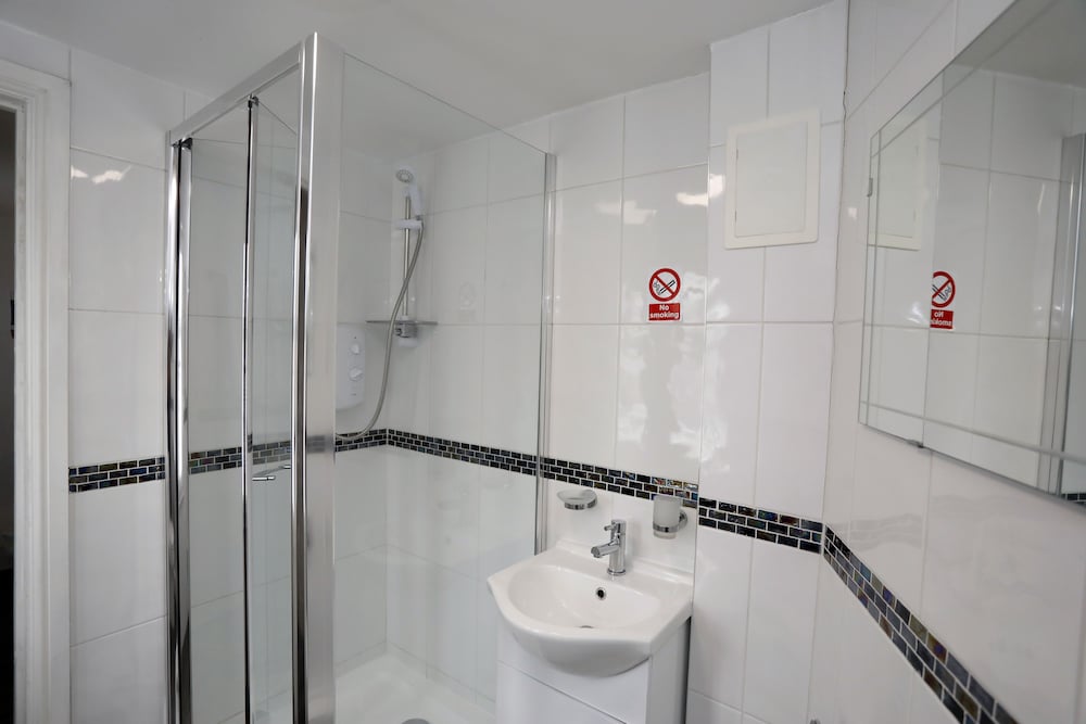 Bexley Village Hotel 43/50