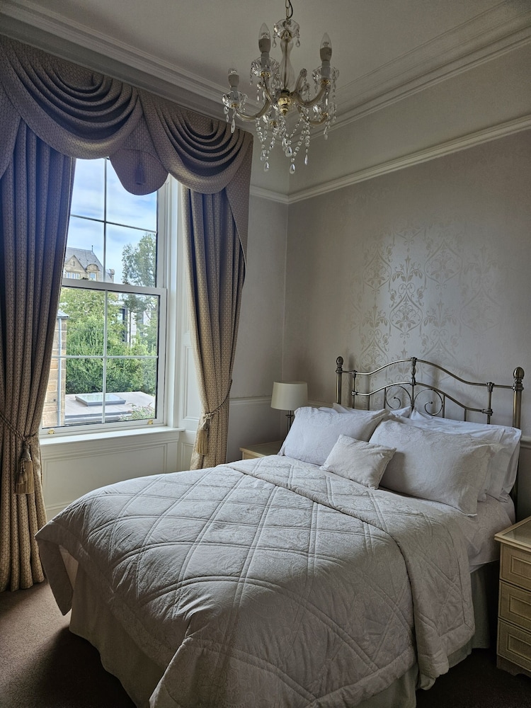 Highfield Guest House 13/50