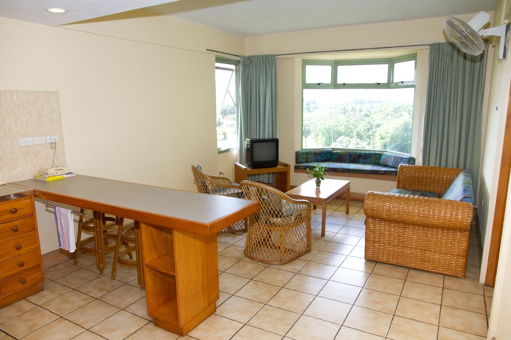TONOA APARTMENTS 15/27