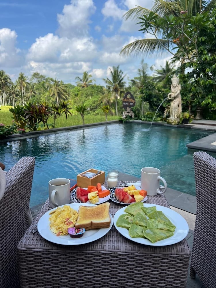 Dukuh Village Homestay & Villas 55/72