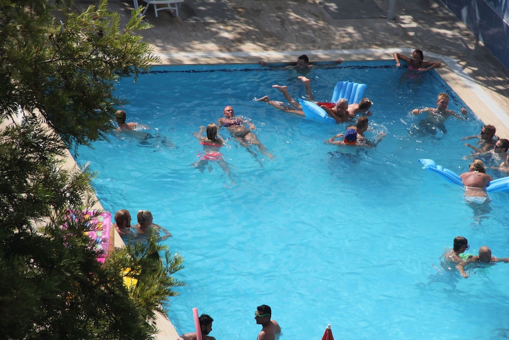 Perle Apart Hotel 44/48