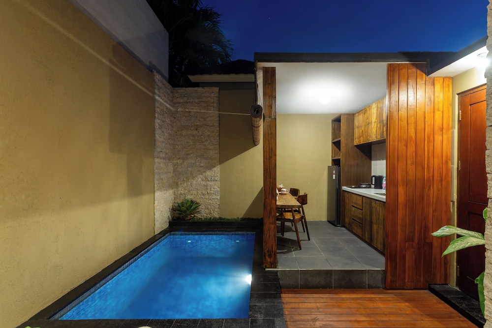 Radea Villa 33/61