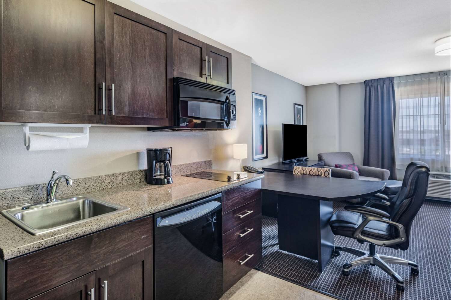 Hawthorn Suites By Wyndham Williston 16/23
