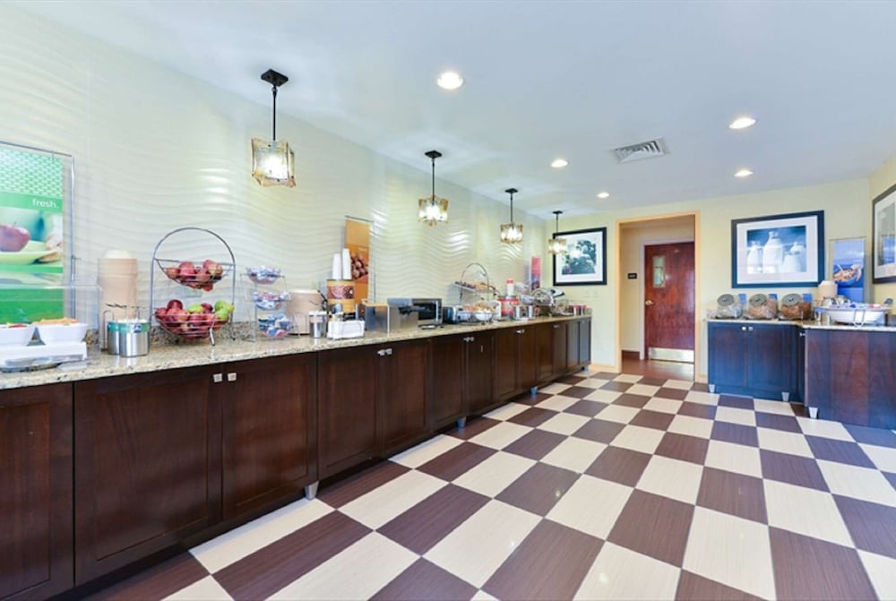 Hampton Inn And Suites Valley Forge Oaks 15/53