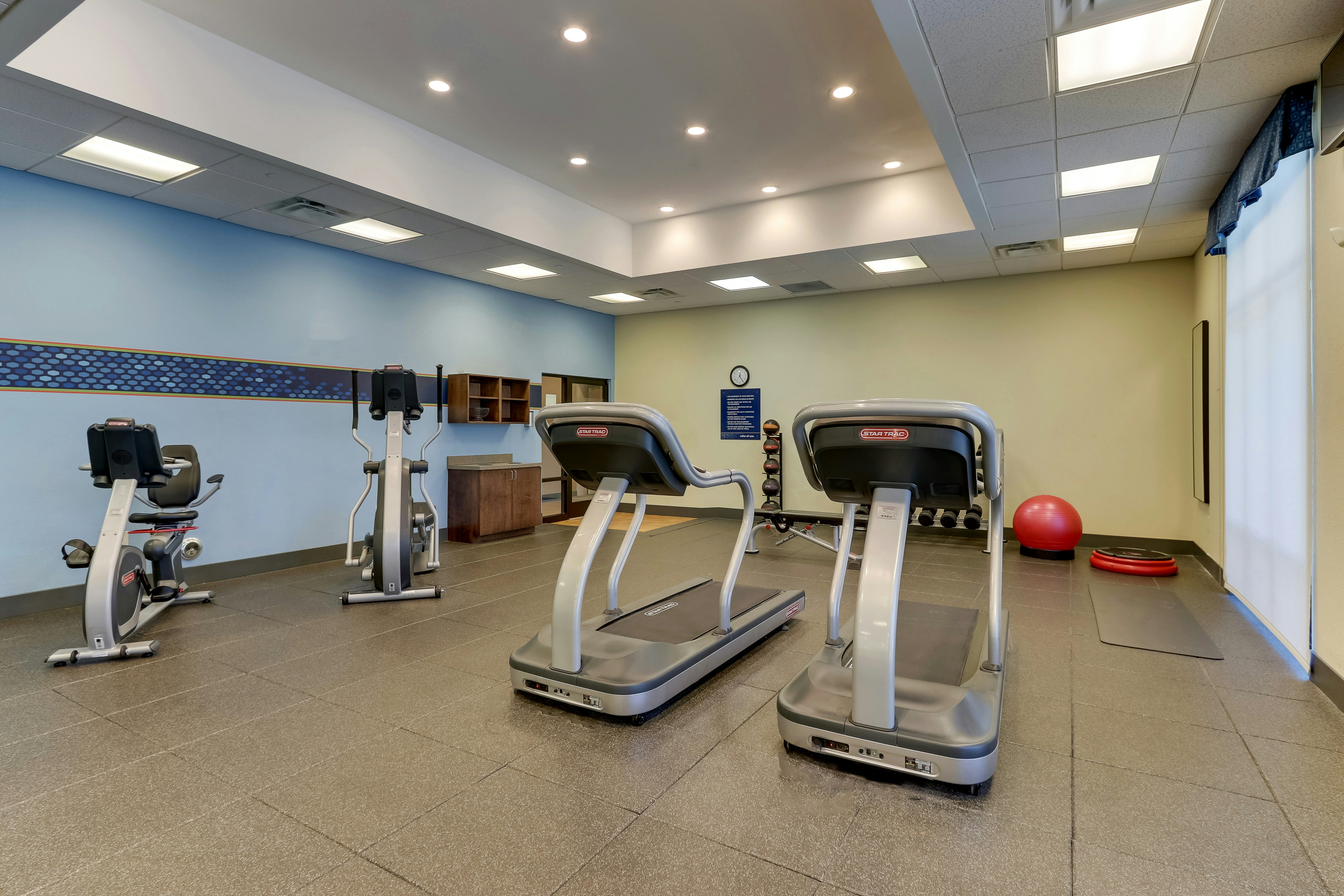 Hampton Inn & Suites Hartsville 42/76