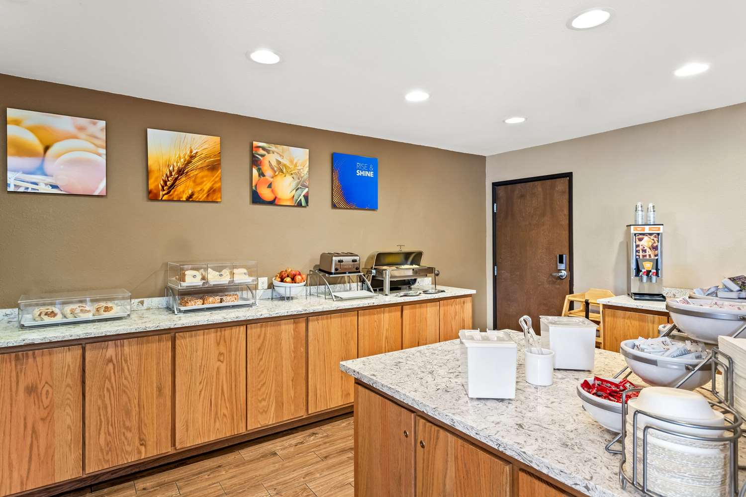 Comfort Inn and Suites Albuquerque Downtown 11/17
