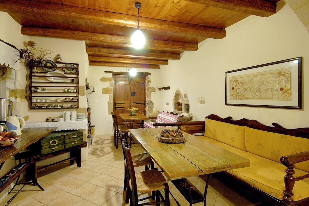 Elia Traditional Hotel & Spa 34/50