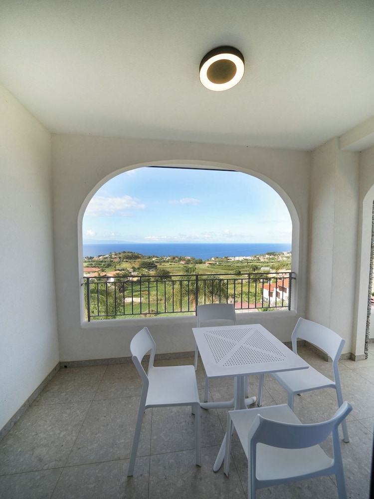 Luzia Agriresort 33/50
