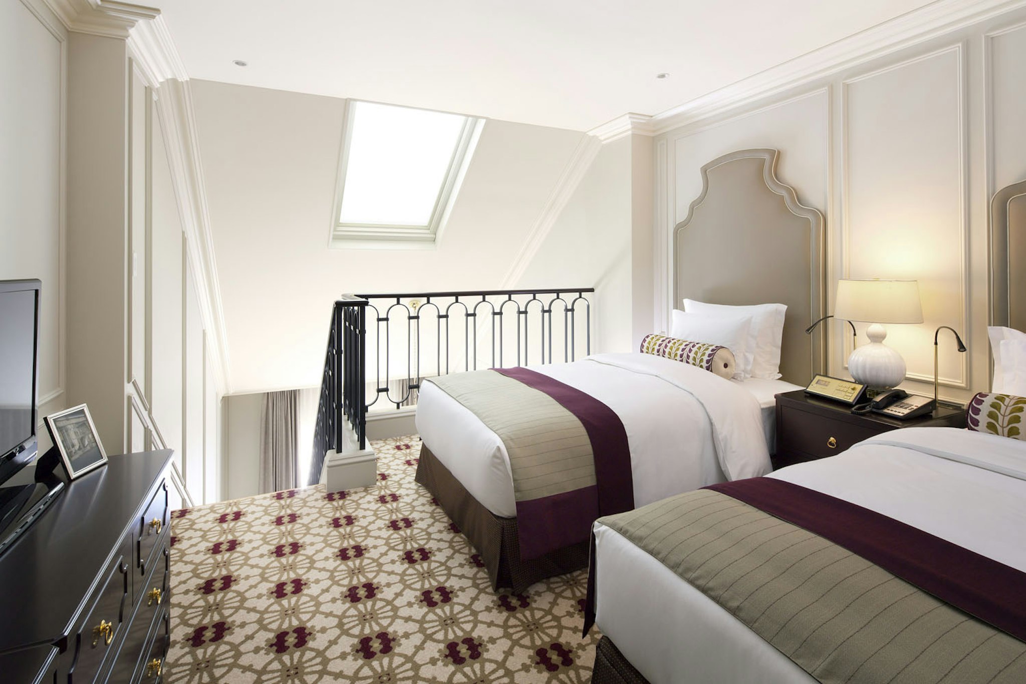 Duplex, Maisonette, Twin Beds