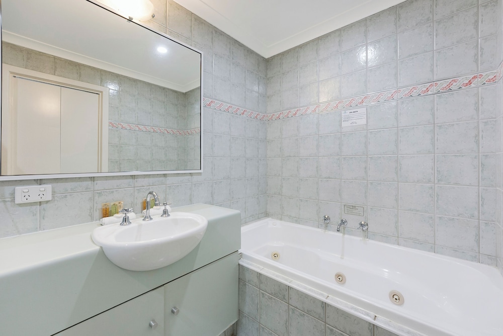 MANDURAH QUAY RESORT 72/72