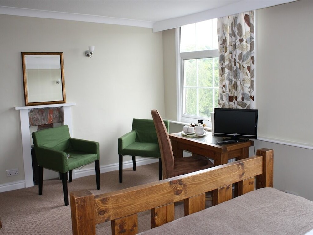 Holmwood House Hotel 13/23