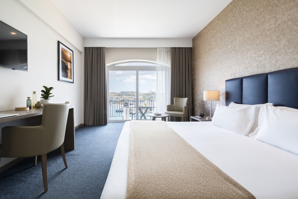 SUPERIOR, DOUBLE OR TWIN BED, SEA VIEW