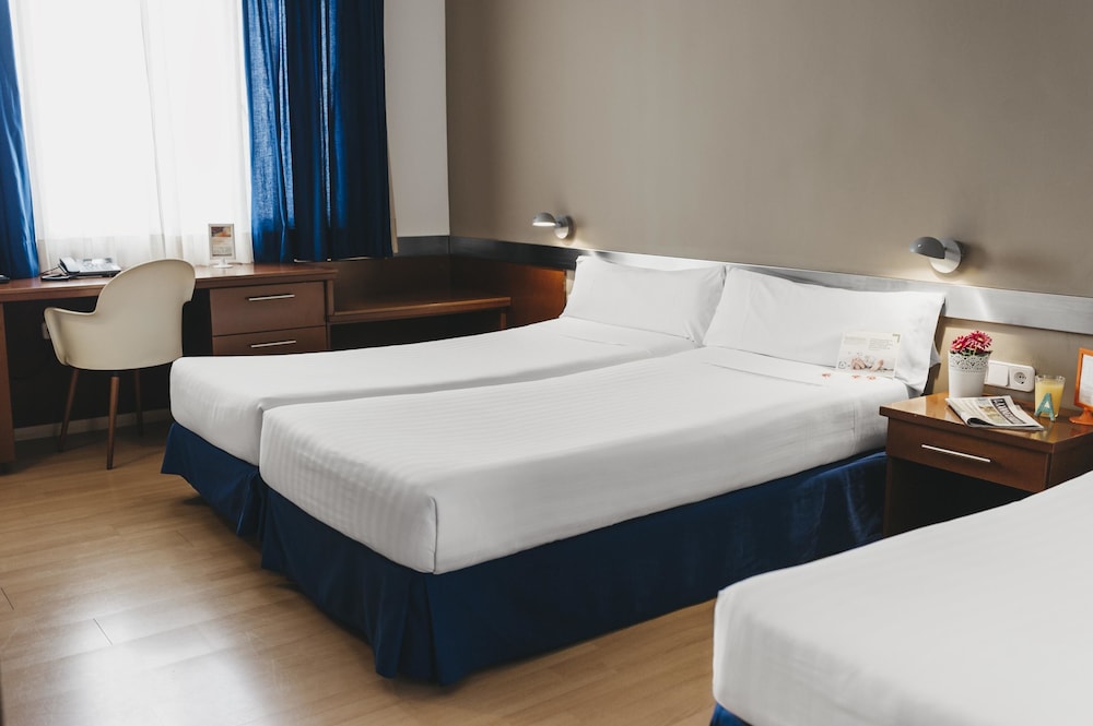 Tres Torres Atiram Hotel 6/28