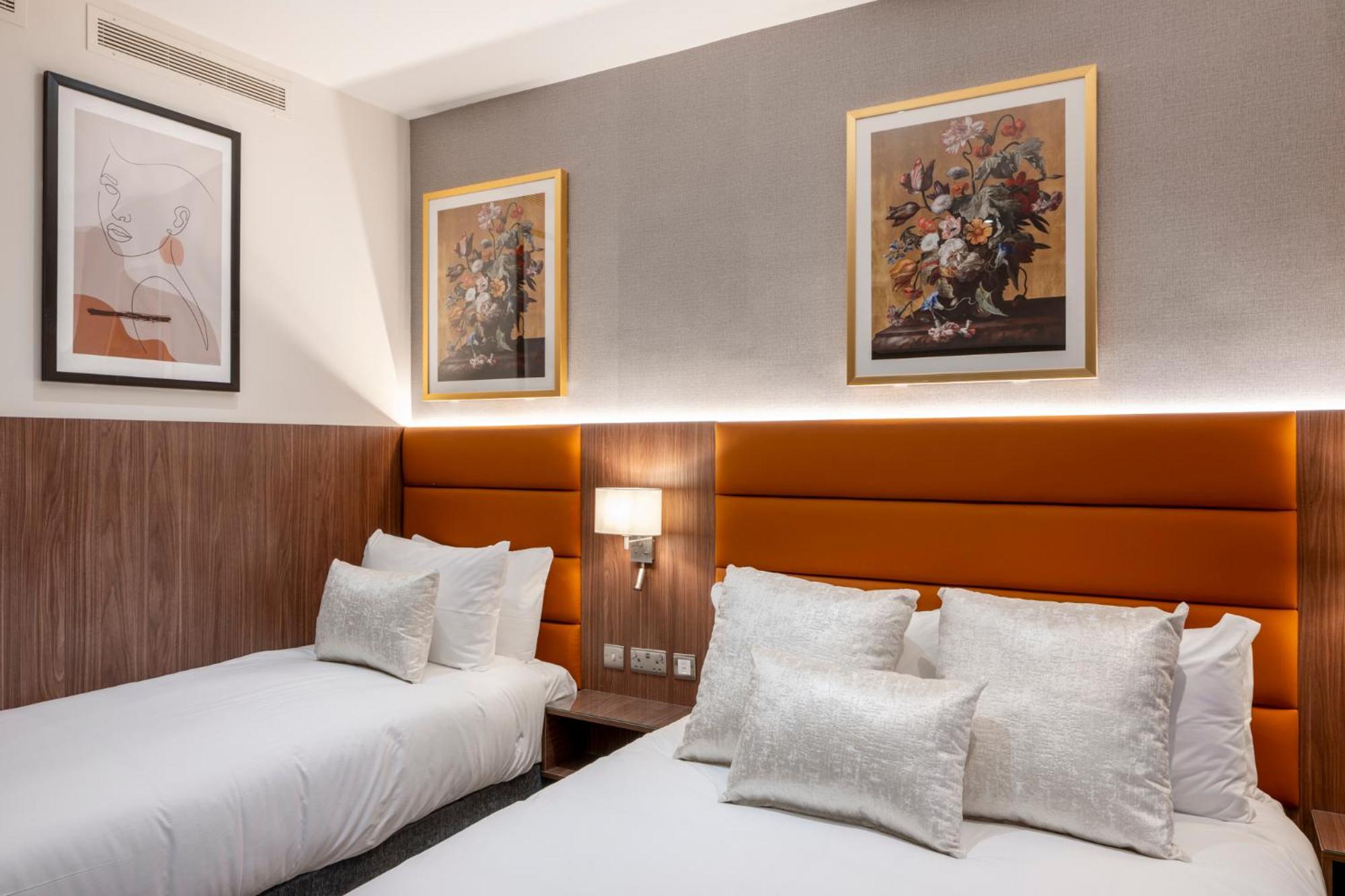 ROOM, TRIPLE