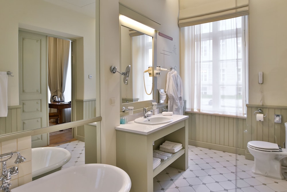 Antonius Boutique Hotel 45/48