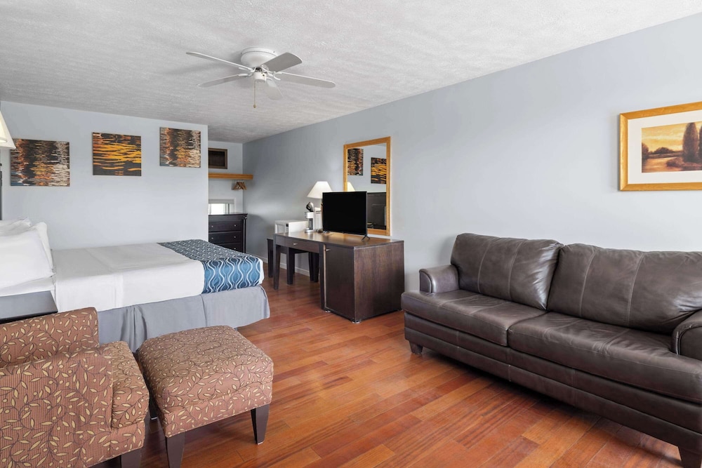 Travelodge by Wyndham Grand Falls 28/32