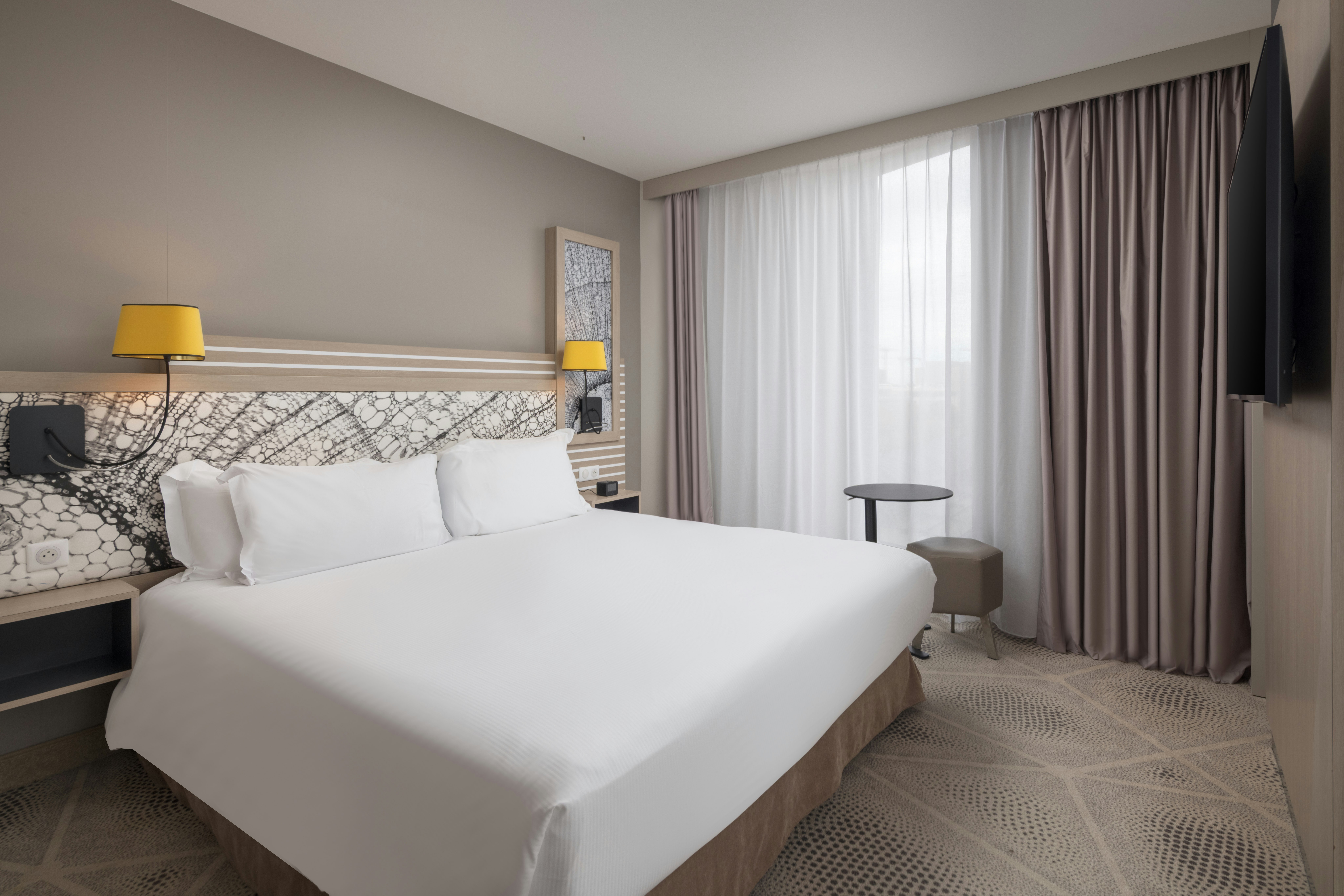 1 BEDROOM, SUITE, KING BED