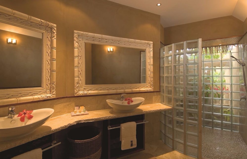 RUMOURS LUXURY VILLAS & SPA 60/60