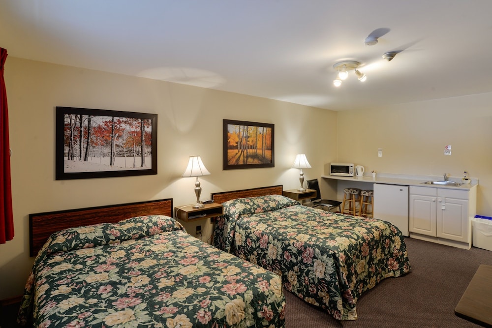 Oakwood Motel 40/56