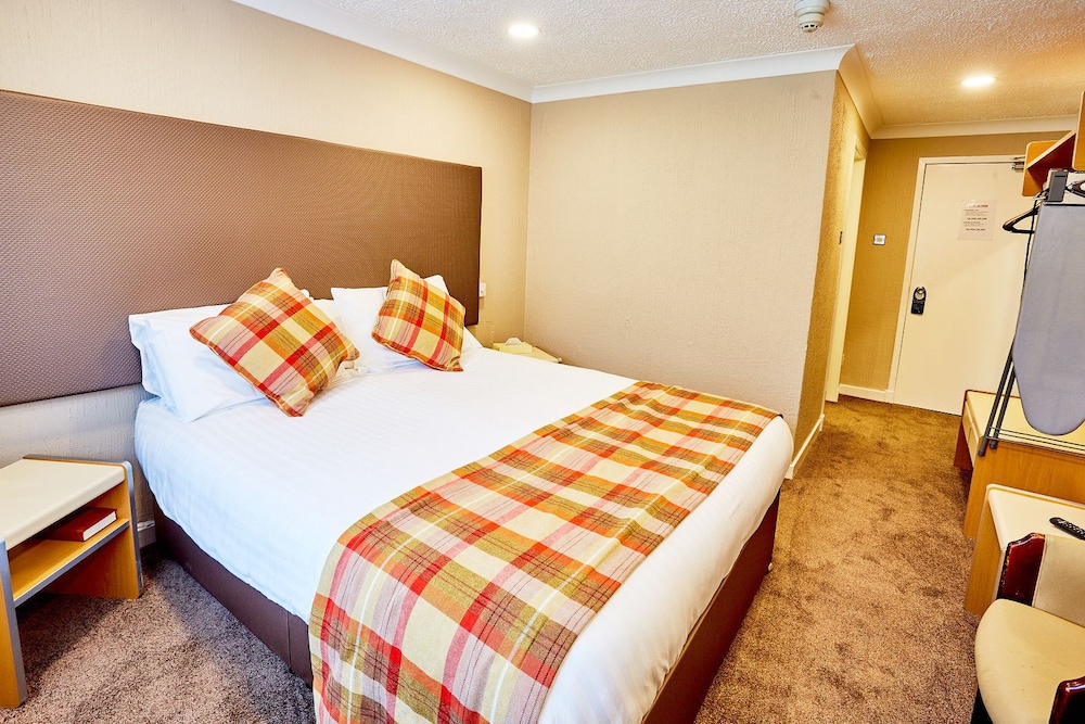 ROOM, KING BED